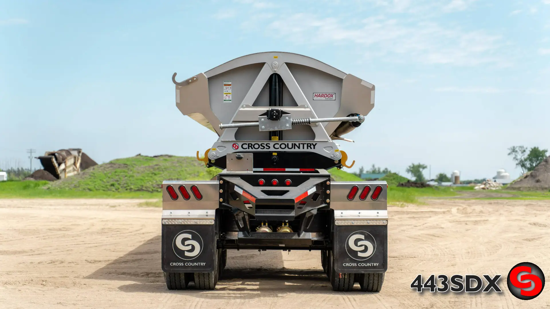 44' Tridem Side Dump — photo 6