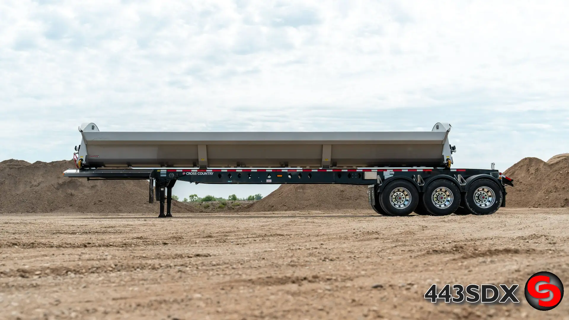 44' Tridem Side Dump — photo 12