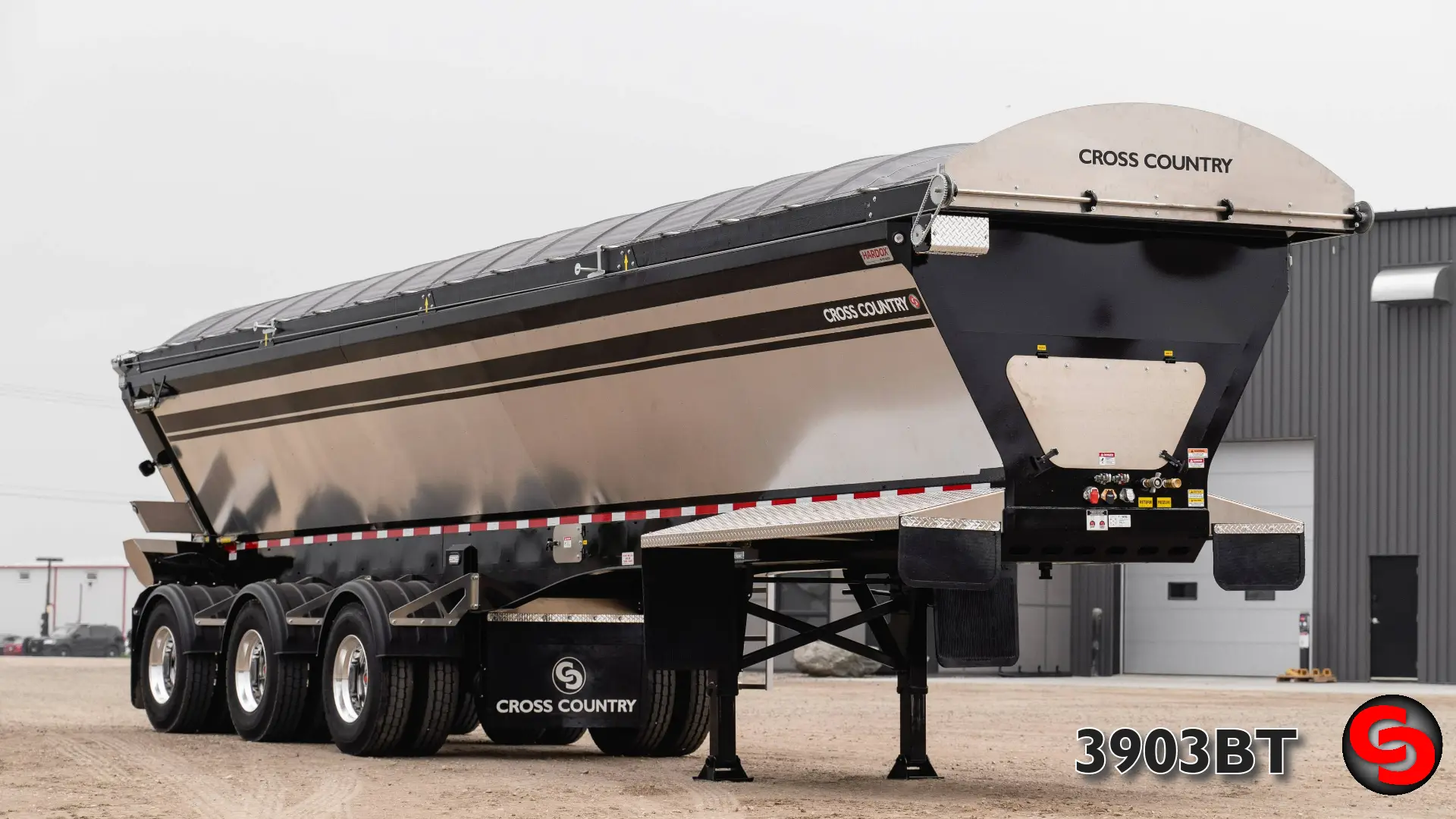 39' Tridem Belt Trailer — photo 8