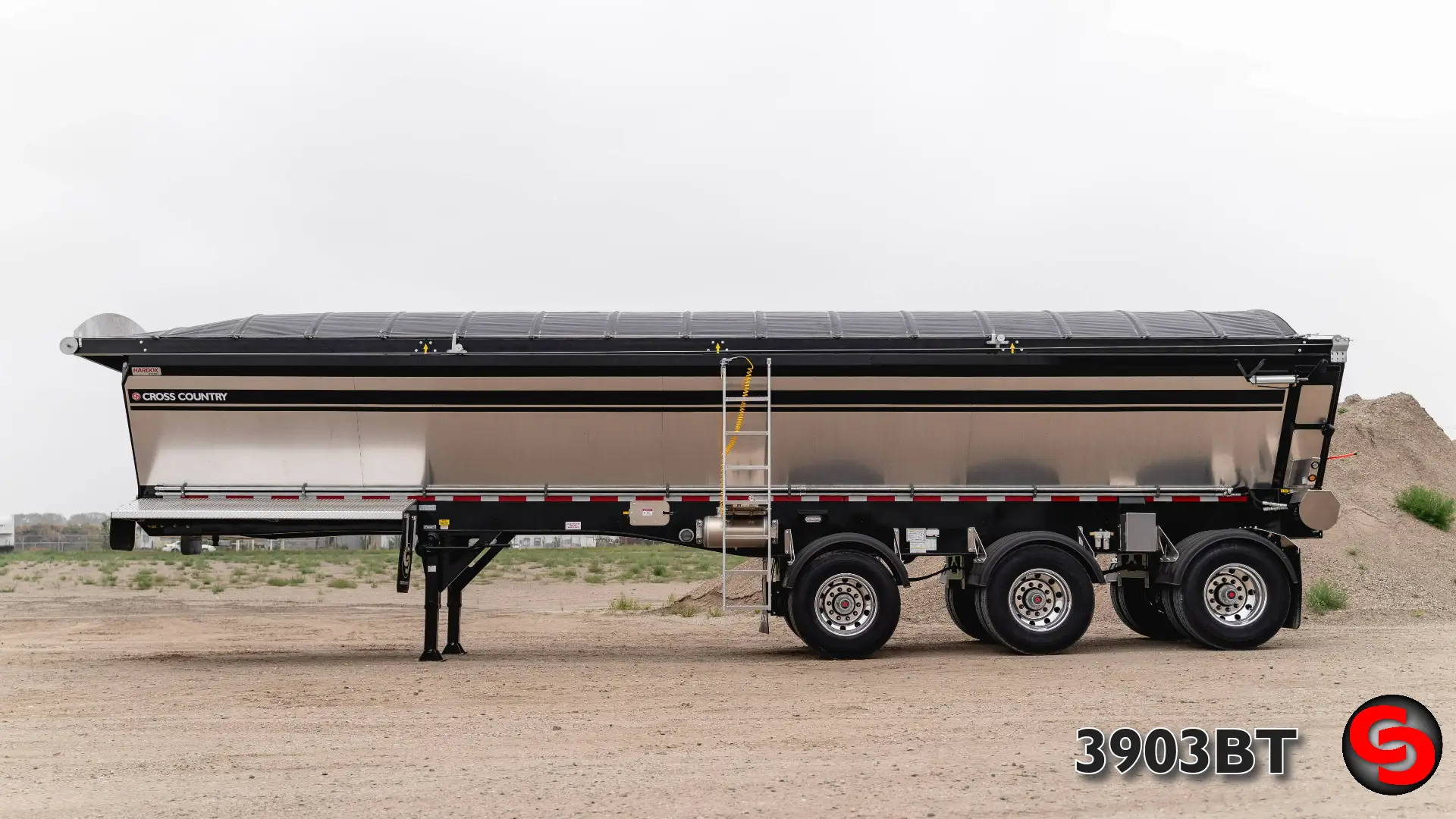 39' Tridem Belt Trailer — photo 12